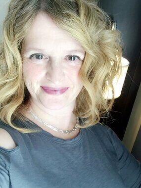 Meet your Posher, Kelli